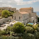 Aria Estate & Otel 4*