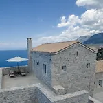 Aria Estate & Otel 4*