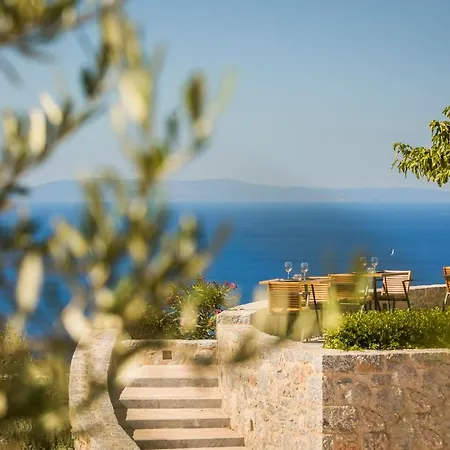 Aria Estate & Hotel