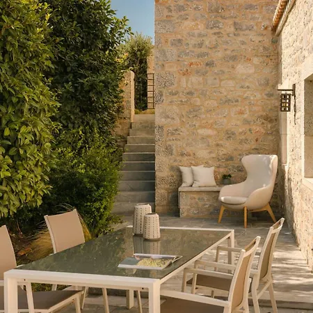 Aria Estate &