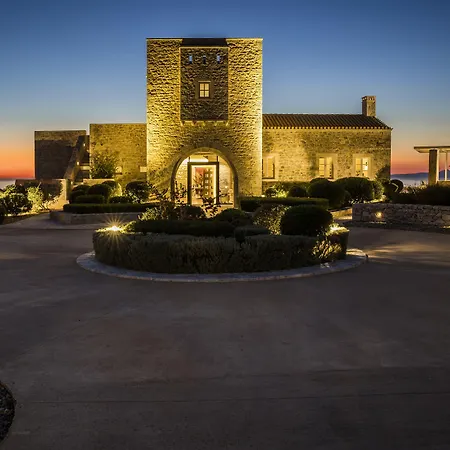 Aria Estate & 4*