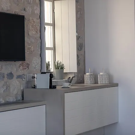 מלון Aria Estate & 4*