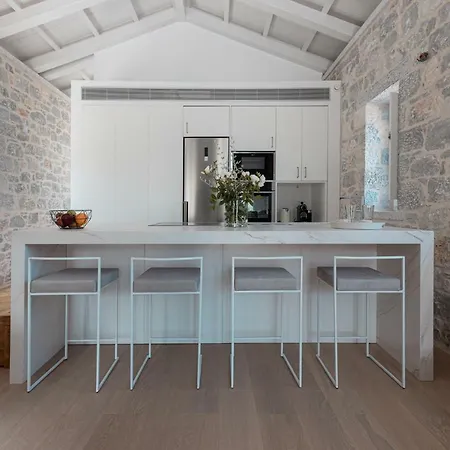 Aria Estate & מלון אראופוליס