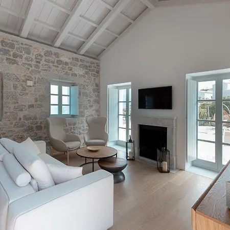 Aria Estate & Areopoli