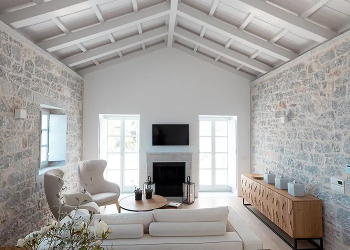 Hotel Aria Estate & Areopoli