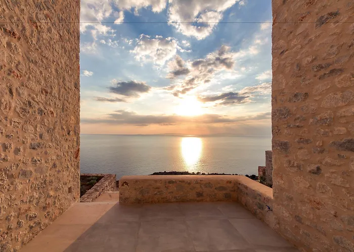 Aria Estate & Areópolisz