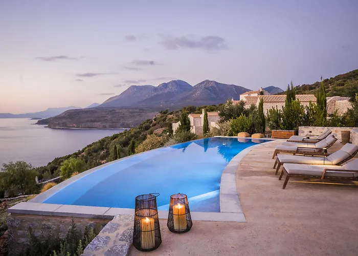 Aria Estate & Hotel 4*