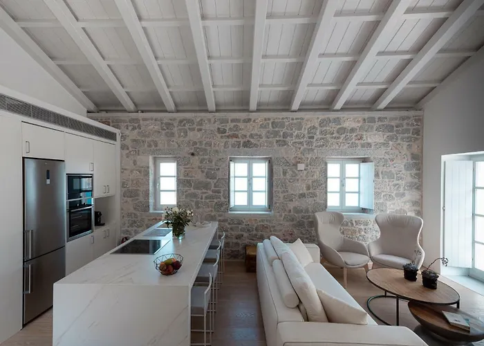 Aria Estate & 酒店