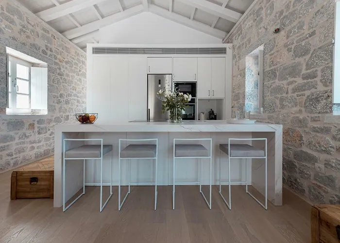 Aria Estate & Hotel Areopoli