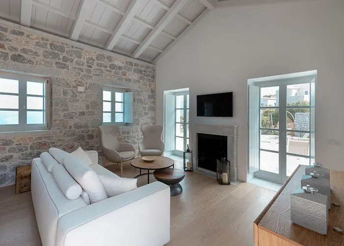 Aria Estate & Areopoli